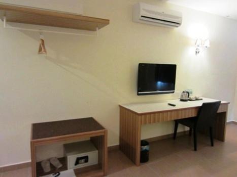 Grand Court Hotel Teluk Intan Habitación foto