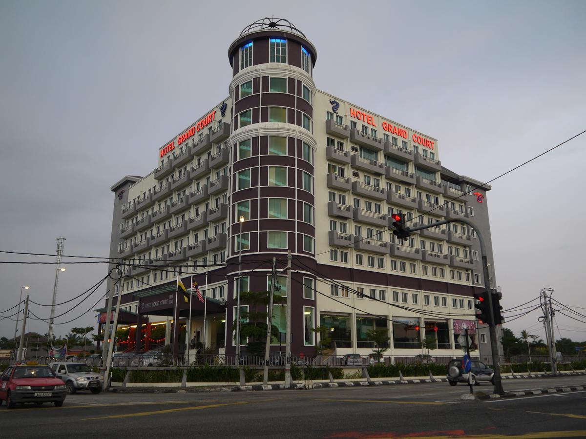 Grand Court Hotel Teluk Intan Exterior foto